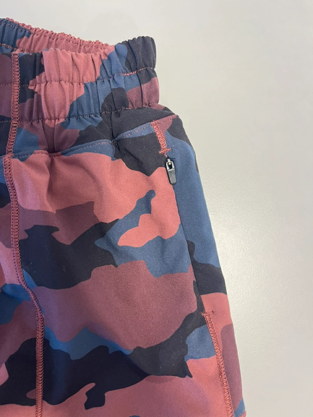 Lululemon Camo Running Shorts - Size 4 - photo 3