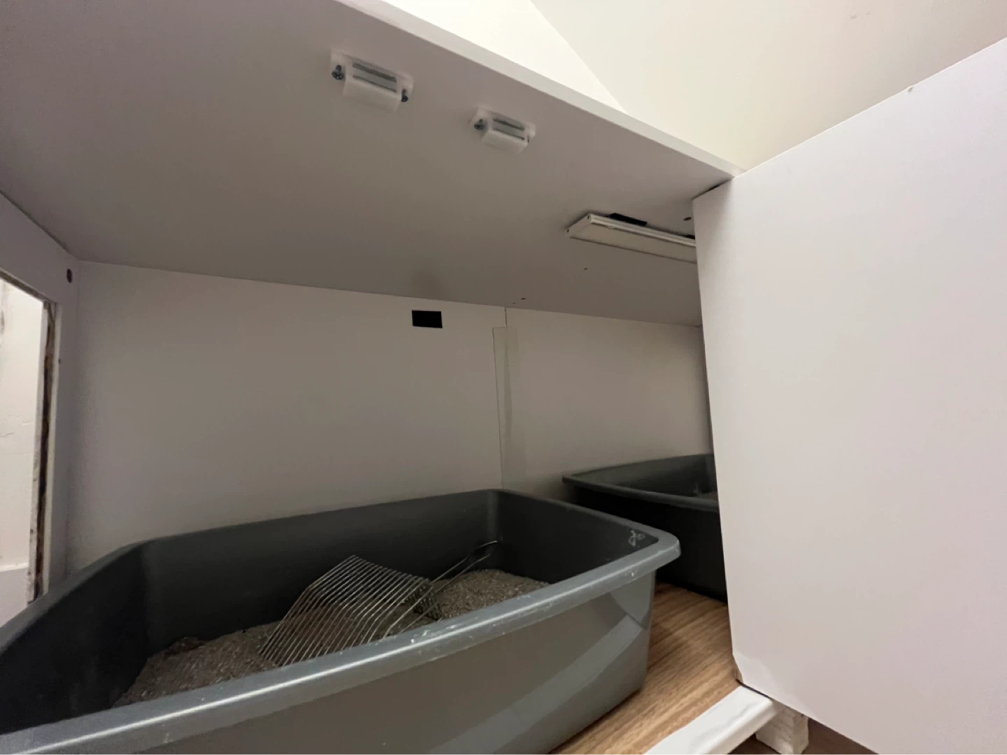 Double Cat Litter Box Enclosure - photo 4