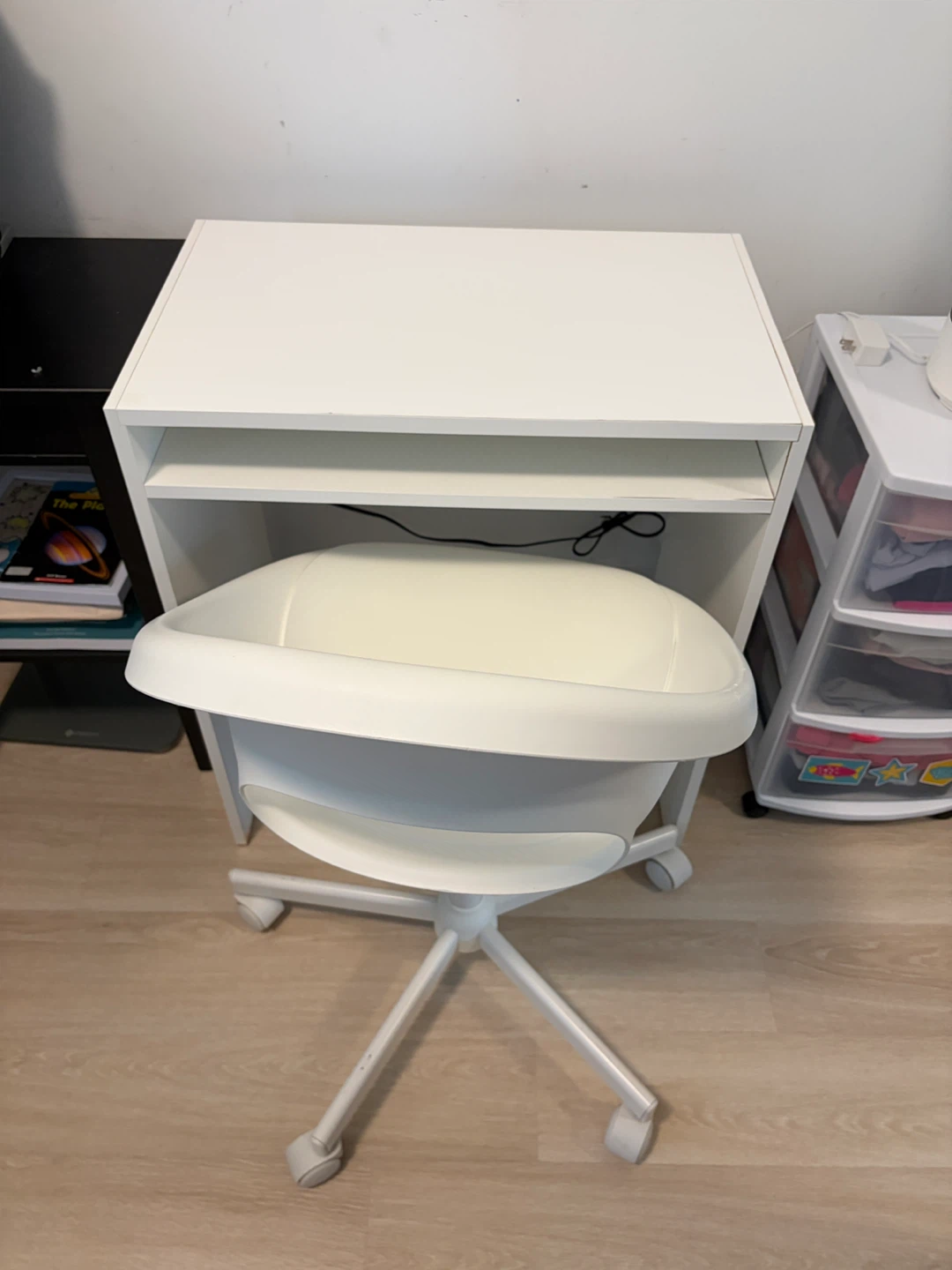 IKEA Torald White Desk and Loberget Swivel Chair Set