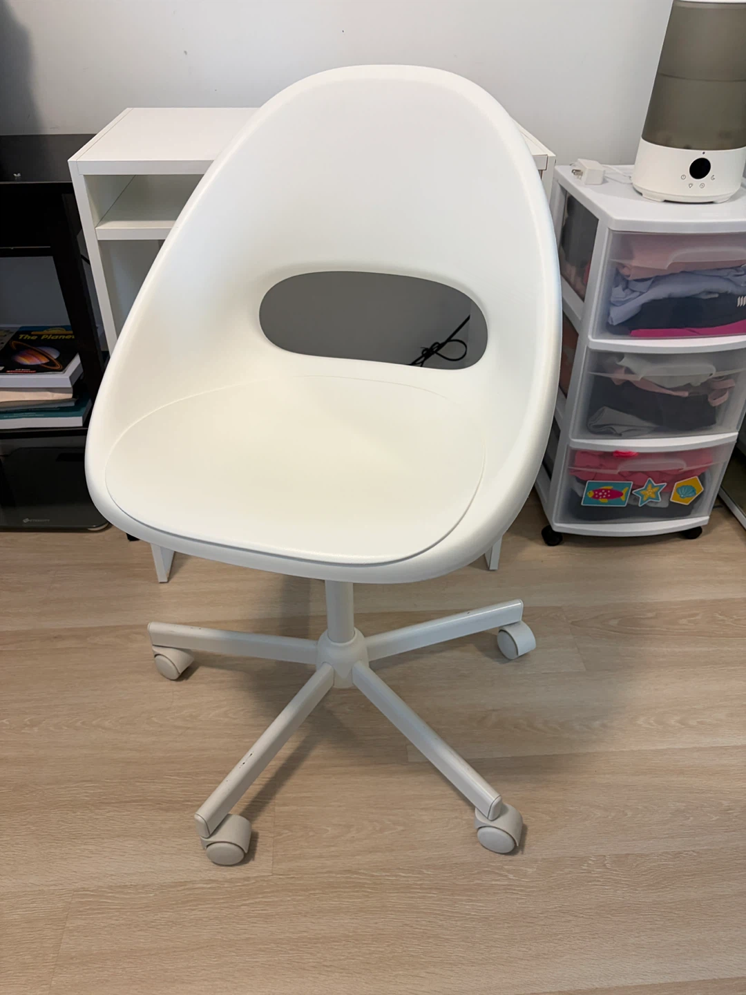 IKEA Torald White Desk and Loberget Swivel Chair Set - photo 3