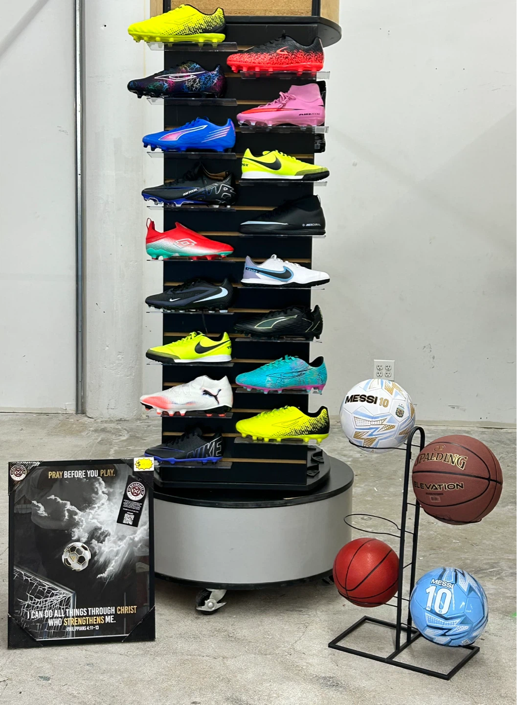 Free Treat Mother’s Day 🧁🍦 From USA Shopping Sneaker Store 👟 - photo 3