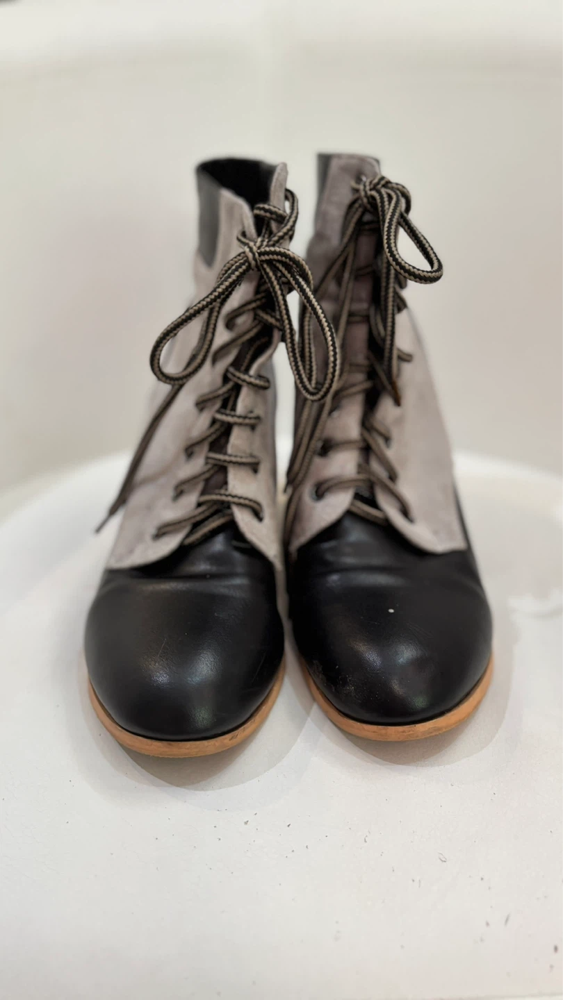 Women's Lace-Up Ankle Boots - Black & Grey