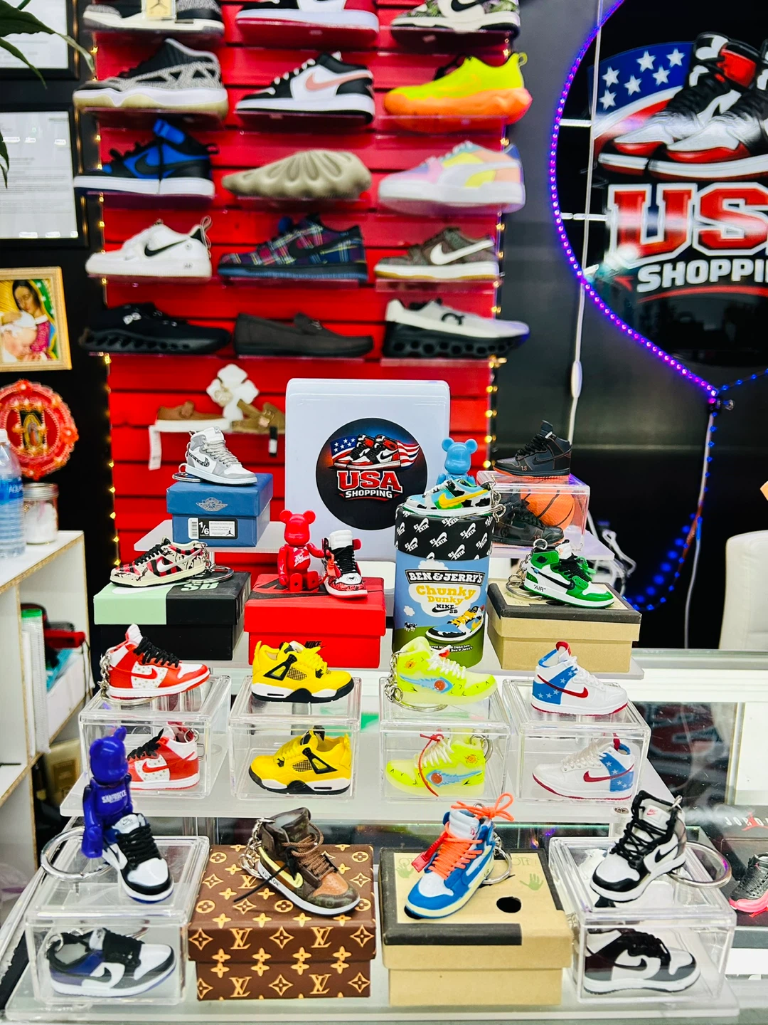 Gratis Para El Día De La Madre De USA Shopping Sneaker Store - photo 4
