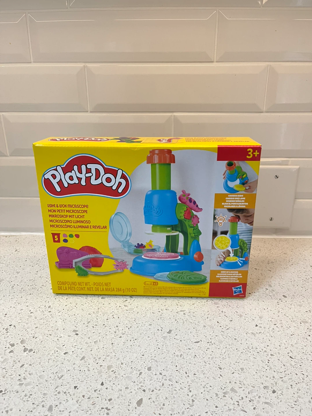 Play-Doh Light & Look Microscope Playset - New in box!