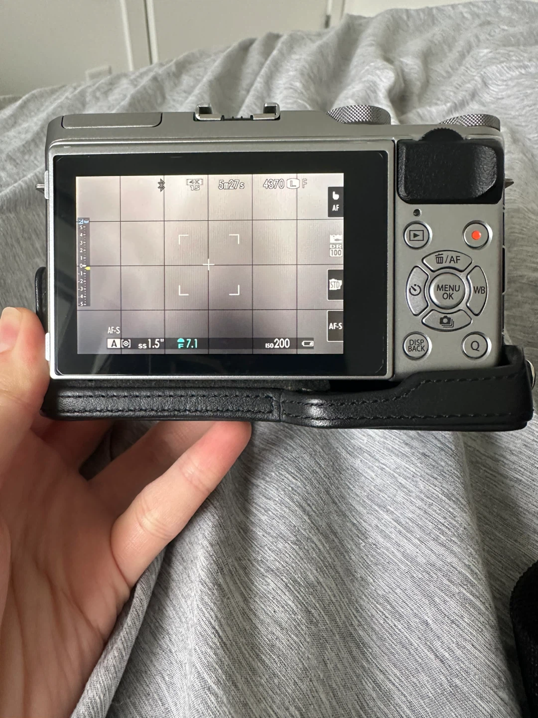 Fujifilm X-A5 Silver Camera with 15-45mm Lens - photo 3