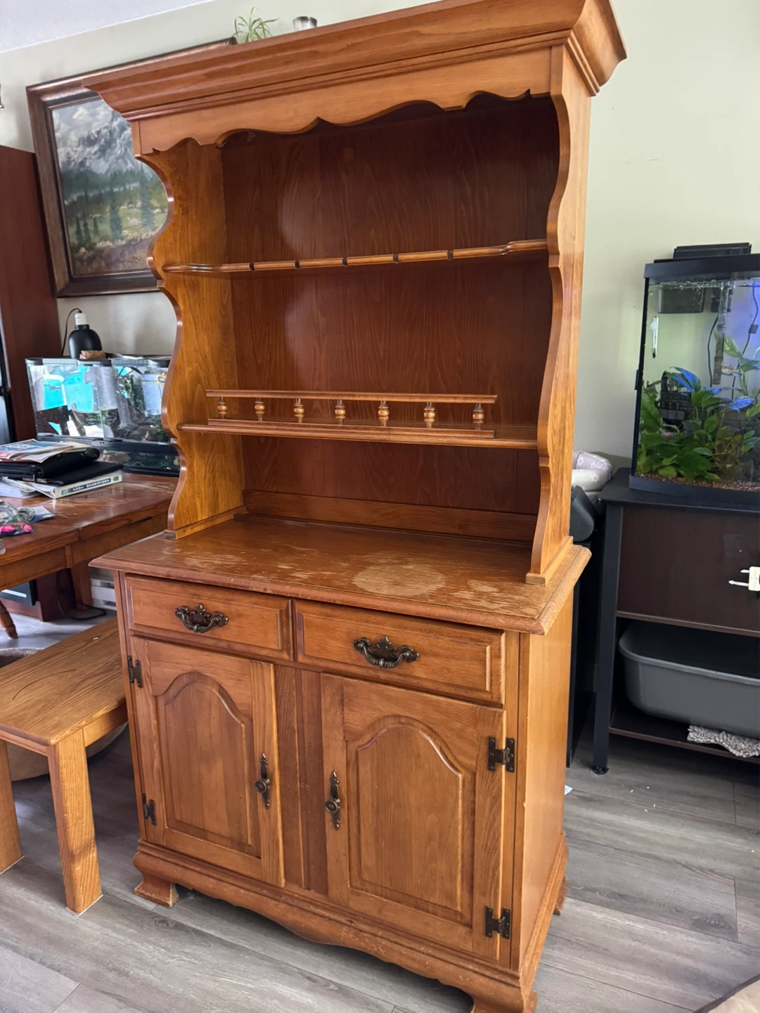 Wooden Hutch with Display Shelves - photo 3