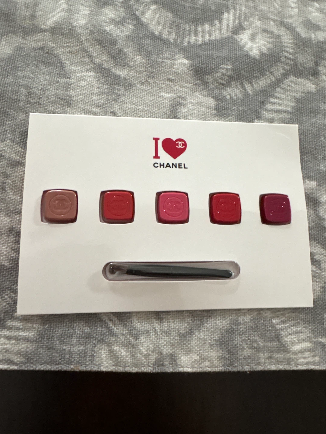 CHANEL Lipstick Sample Palette with Brush