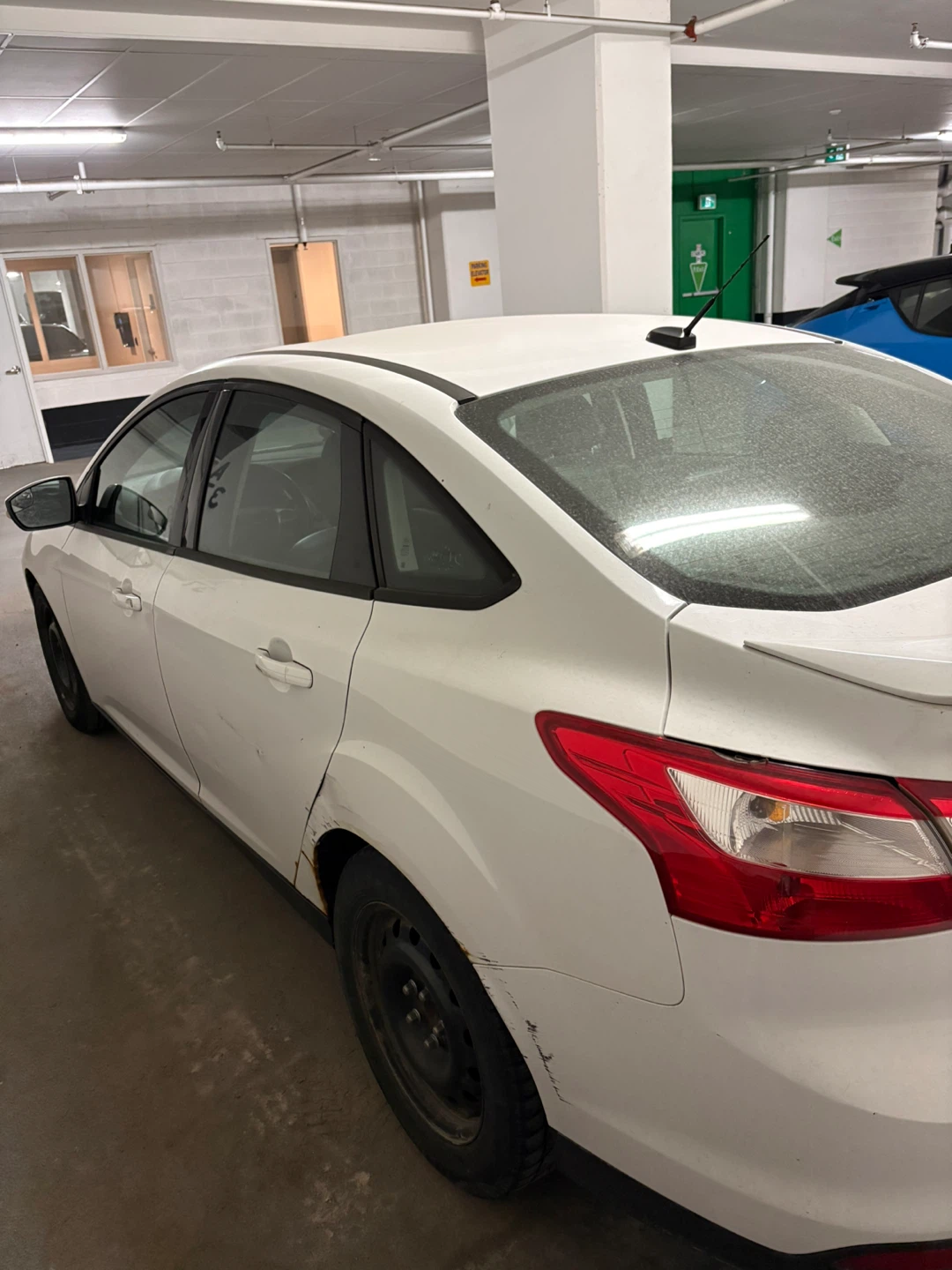 2013 White Ford Focus Sedan - photo 5