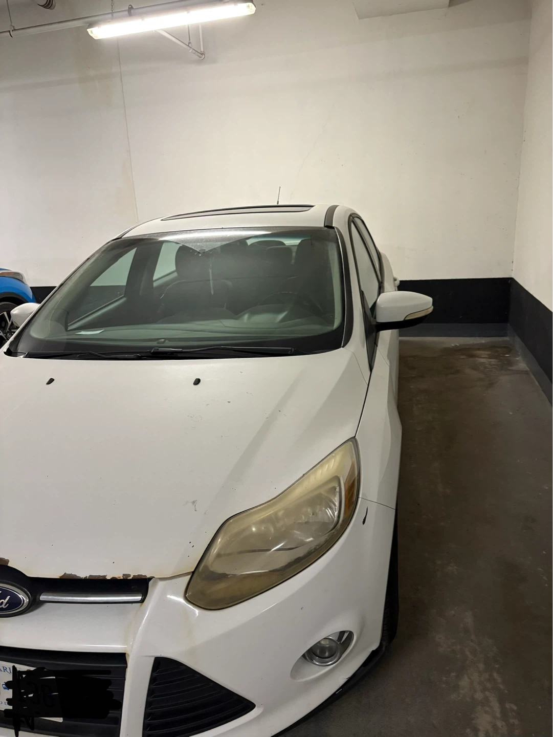 2013 White Ford Focus Sedan - photo 2