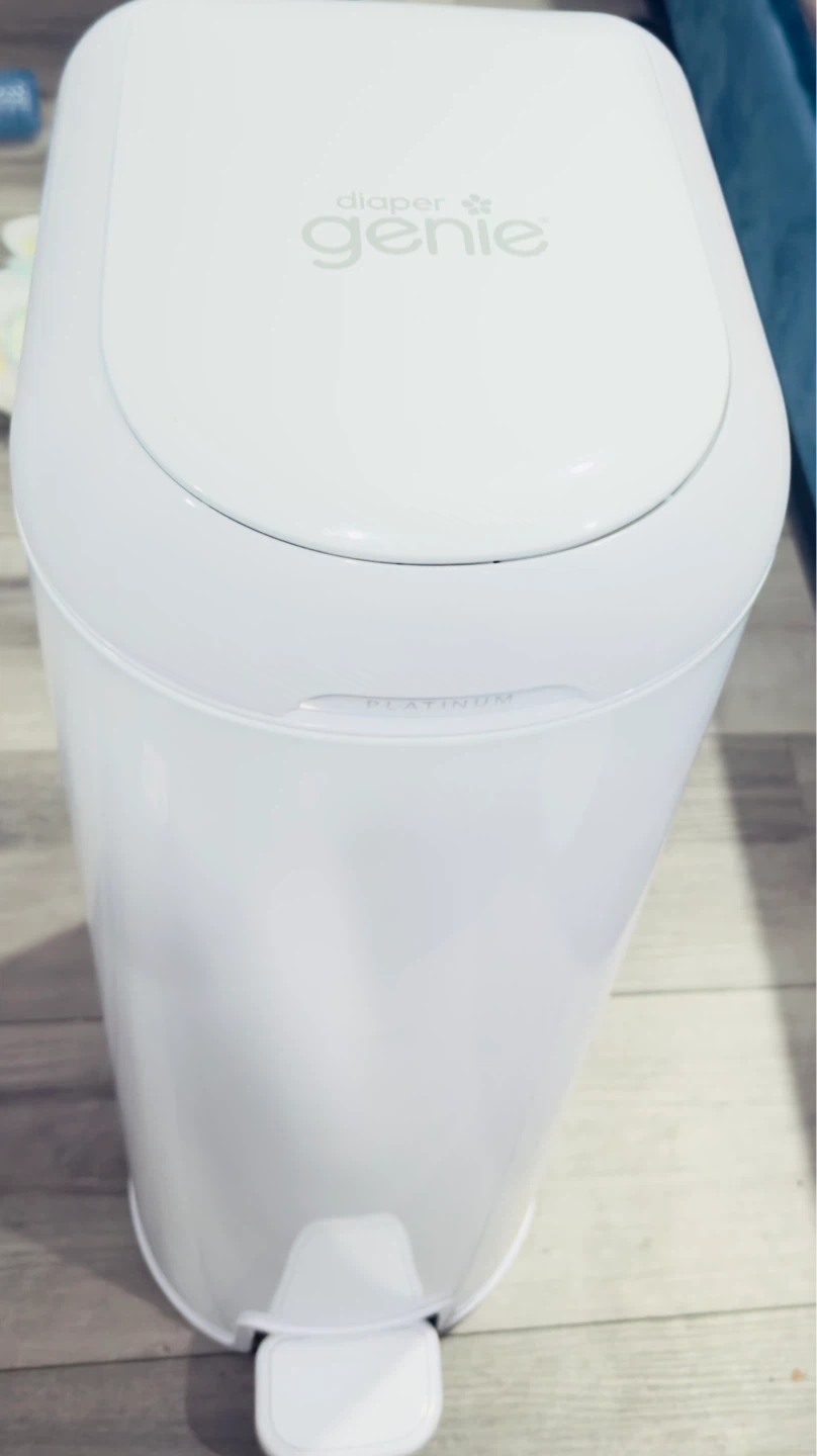Diaper Genie Platinum Diaper Pail with Refill