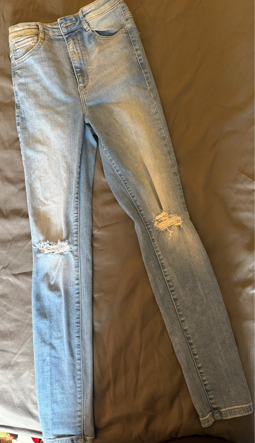 Garage Women's Light Wash Distressed Skinny Jeans Size 01