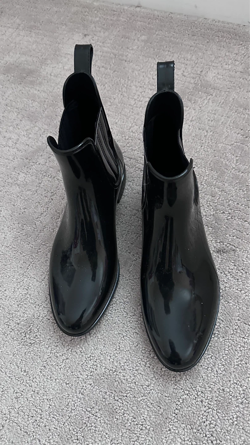 Black Chelsea Rain Boots