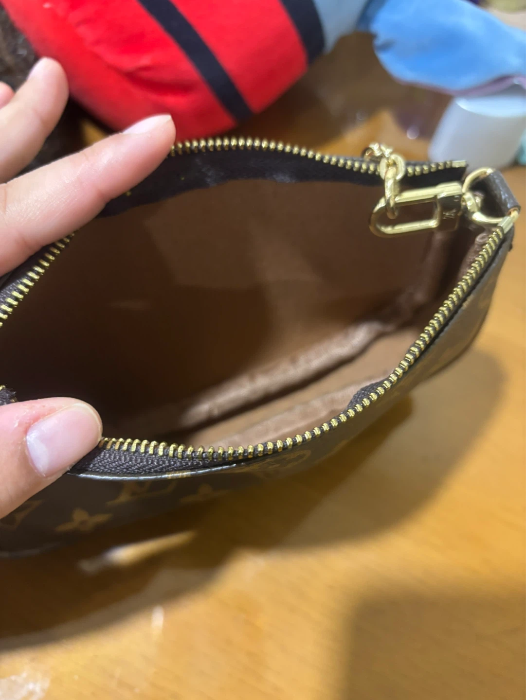 Louis Vuitton Mini Pochette Monogram - Zipper Issue - photo 3