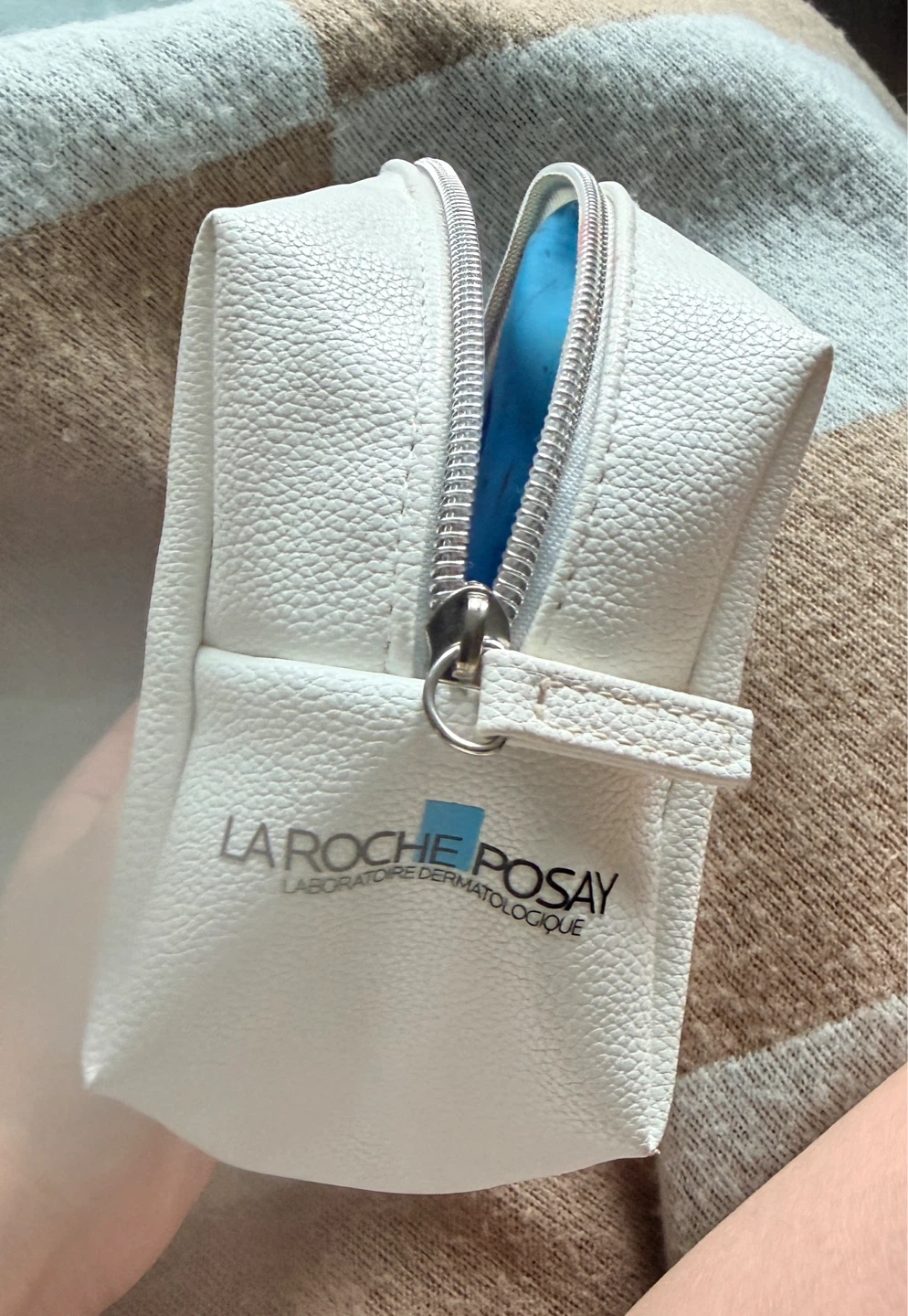La Roche-Posay White Makeup Bag - photo 2