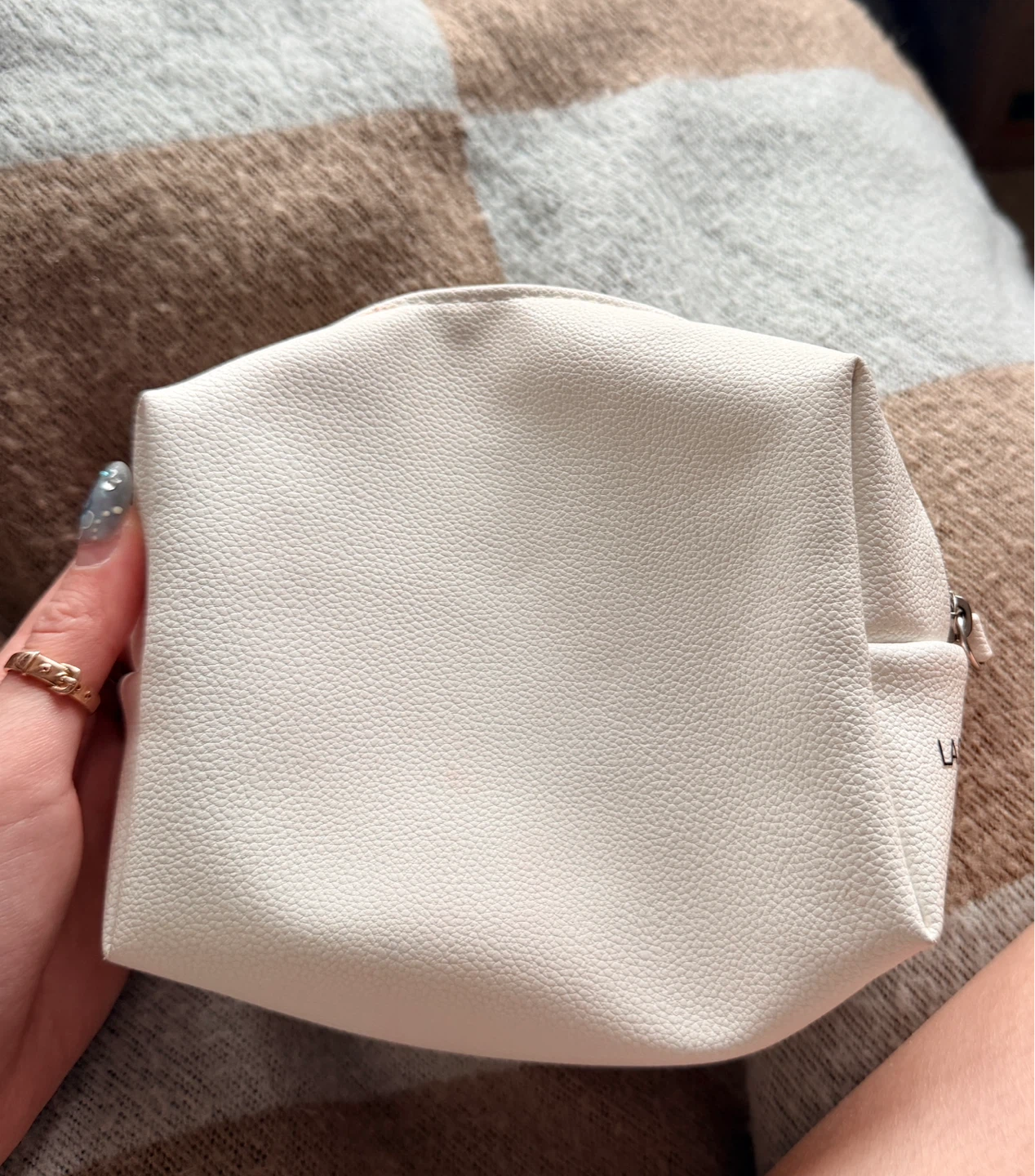 La Roche-Posay White Makeup Bag
