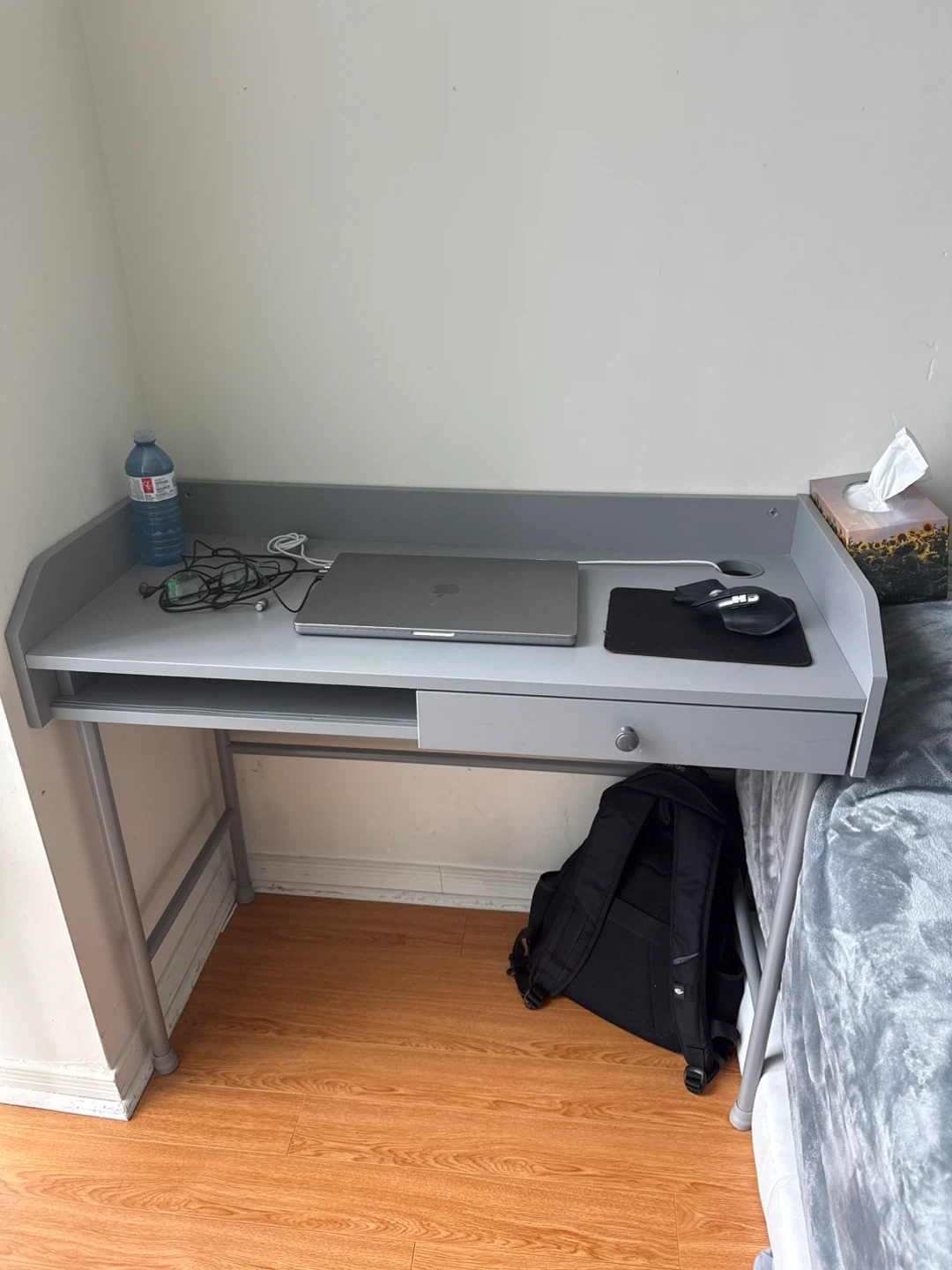 Grey 6-Drawer Dresser and desk - photo 2