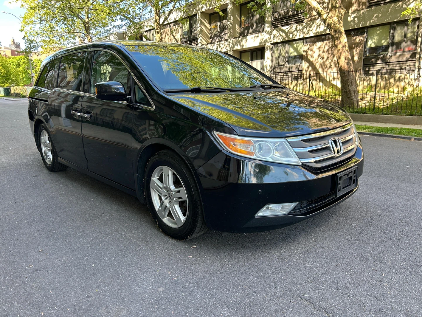 2012 Honda Odyssey TOURING - photo 3