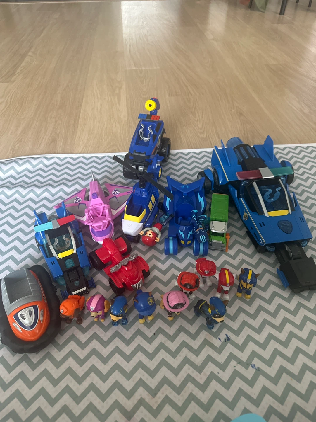 Paw Patrol Toy Vehicles and Figures Bundle