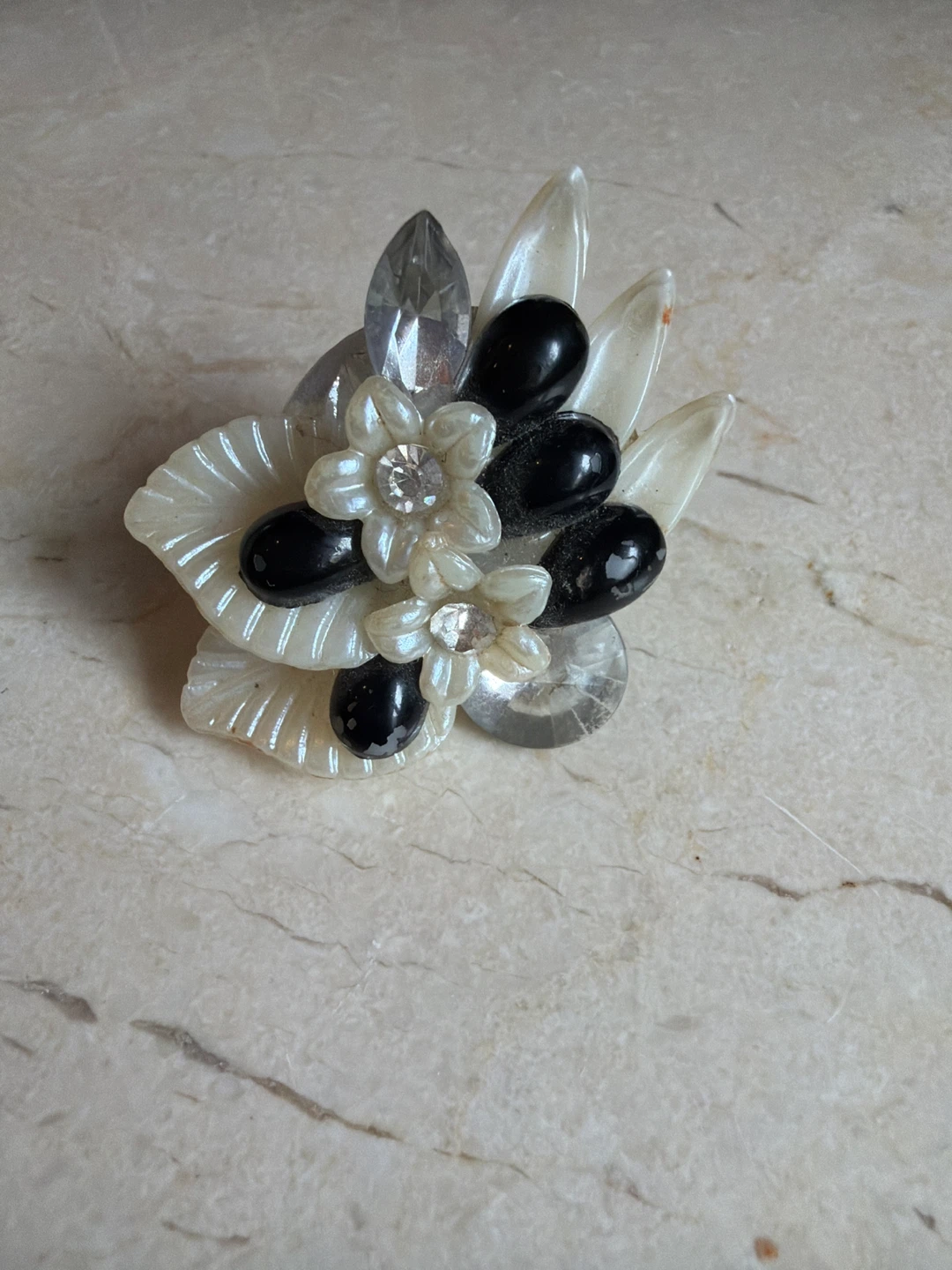 Vintage Clip-on Earrings - photo 4