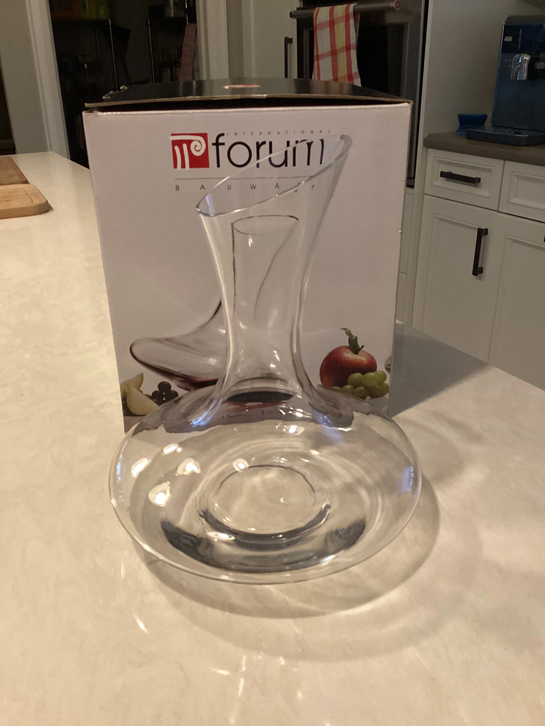 GLASS DECANTER