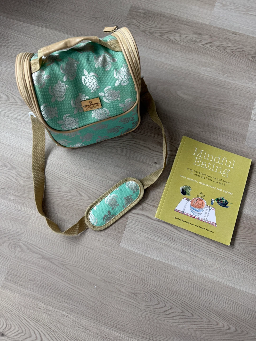 Mindful eating & recipe book & new lunch bag