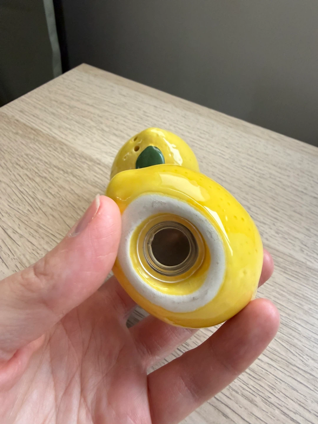 Cute never used lemon salt & pepper shaker set - photo 4