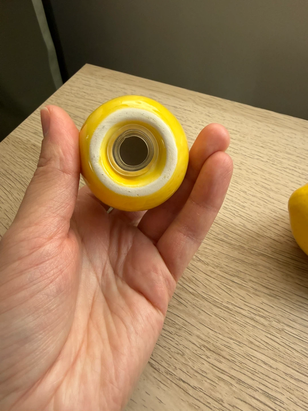 Cute never used lemon salt & pepper shaker set - photo 3