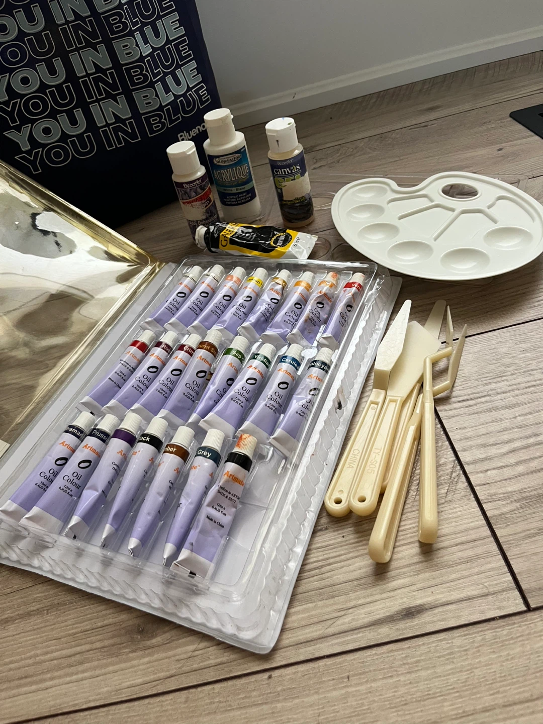 Art Set: Oil Paints, Acrylics & Tools