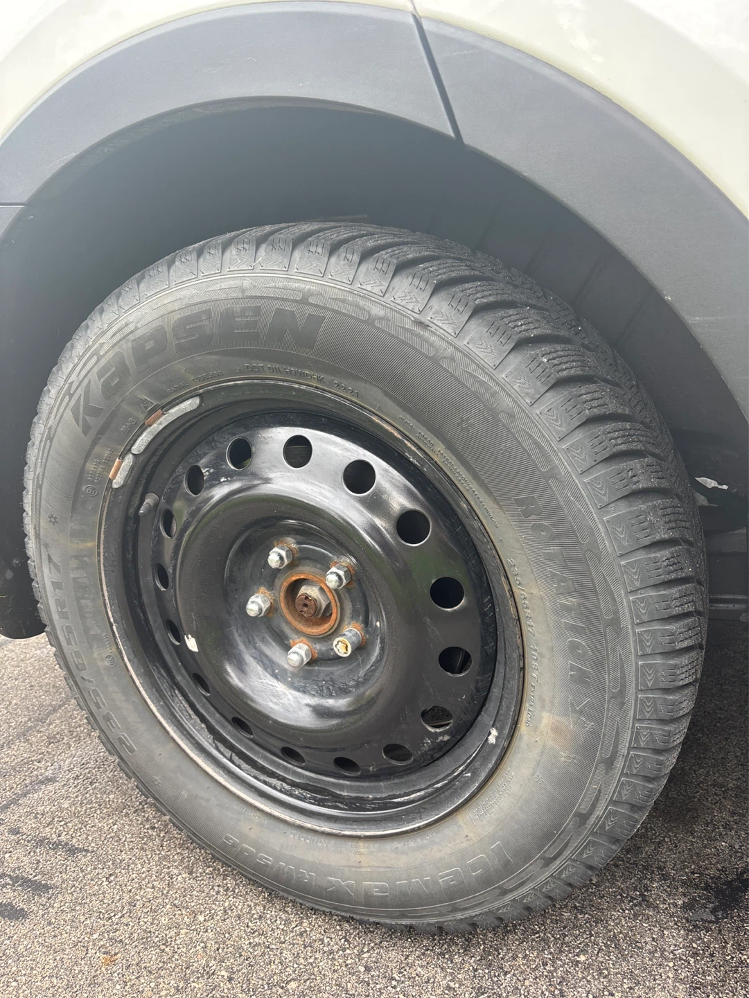 Kapsen Winter Tires with Rims - 235/65R17 - photo 3