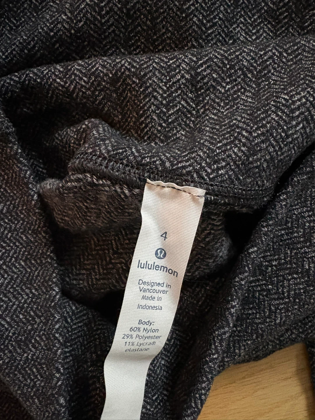 Lululemon Leggings Size 4 - photo 2