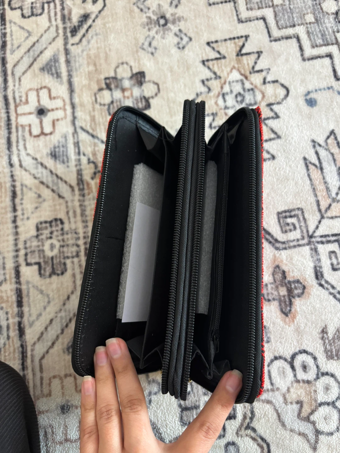 Palestinian Embroidered Zip-Around Wallet Red Black - photo 5