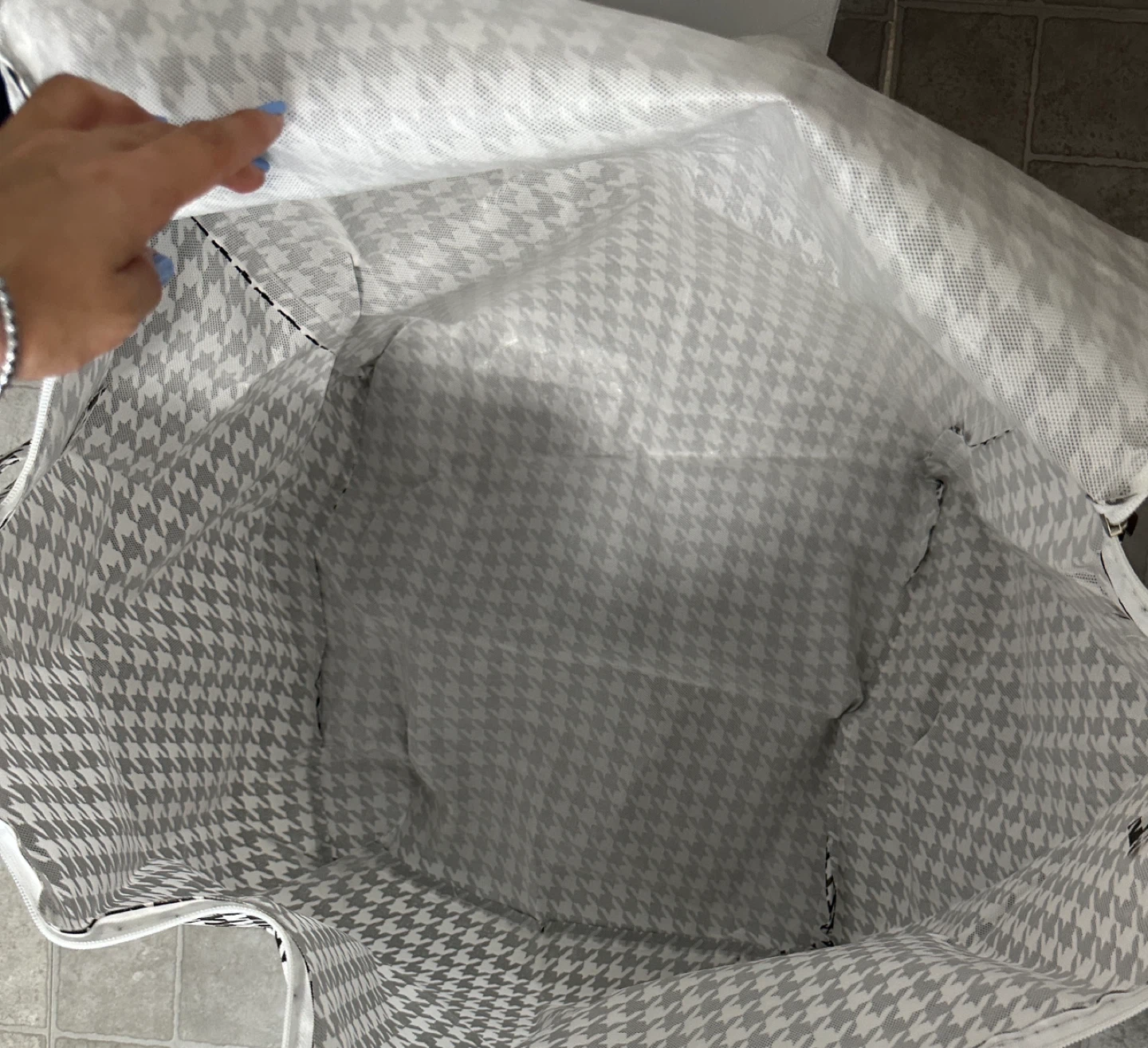 Houndstooth Storage Cube with Zipper - photo 3