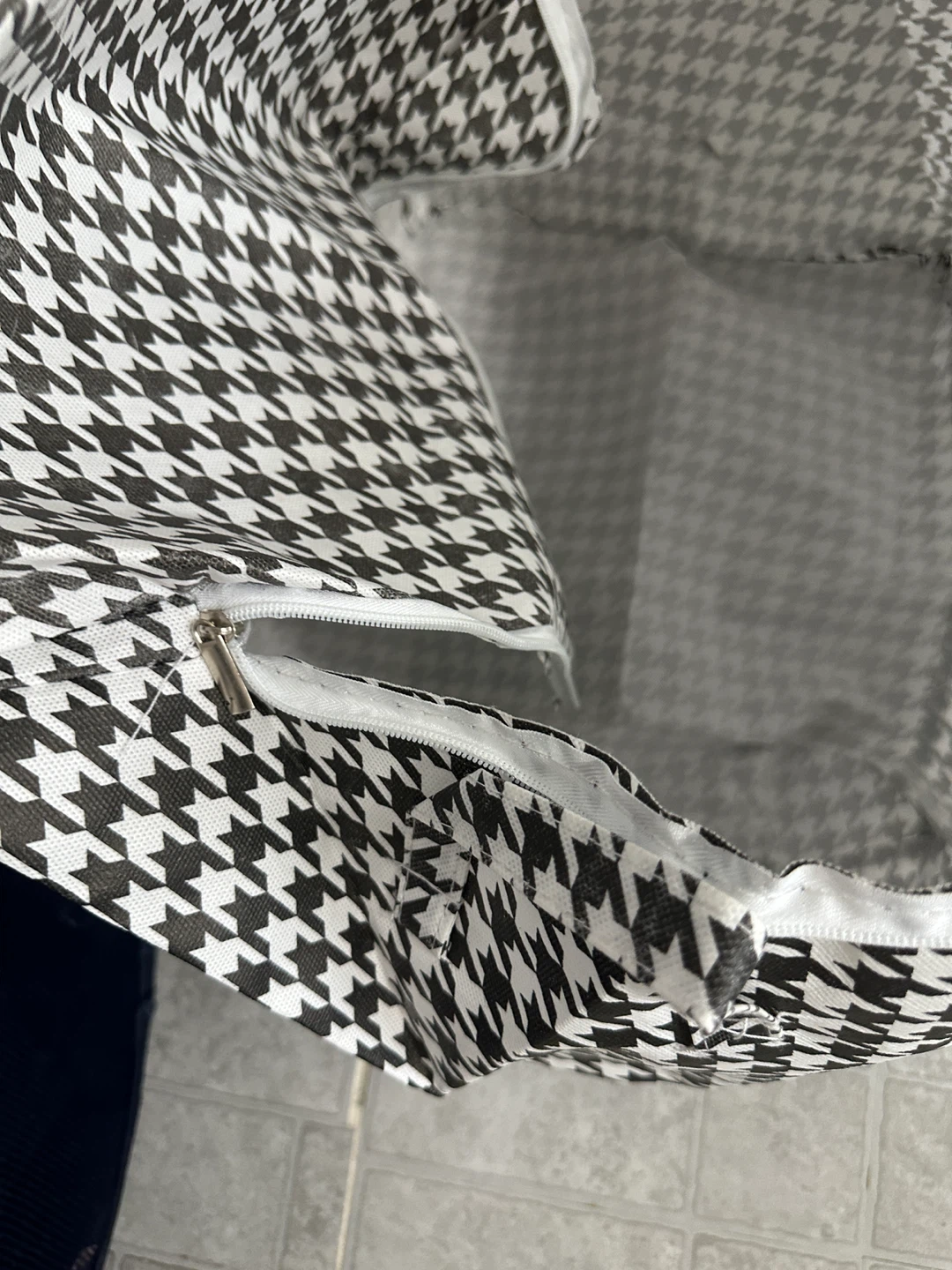 Houndstooth Storage Cube with Zipper - photo 4