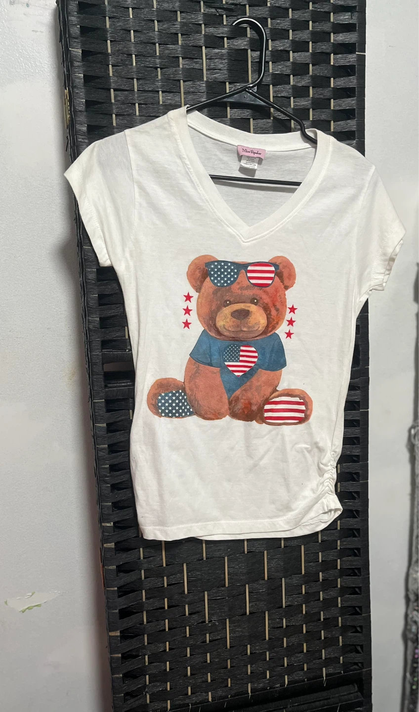 Miss Popular White T-Shirt with Bear Graphic size L
