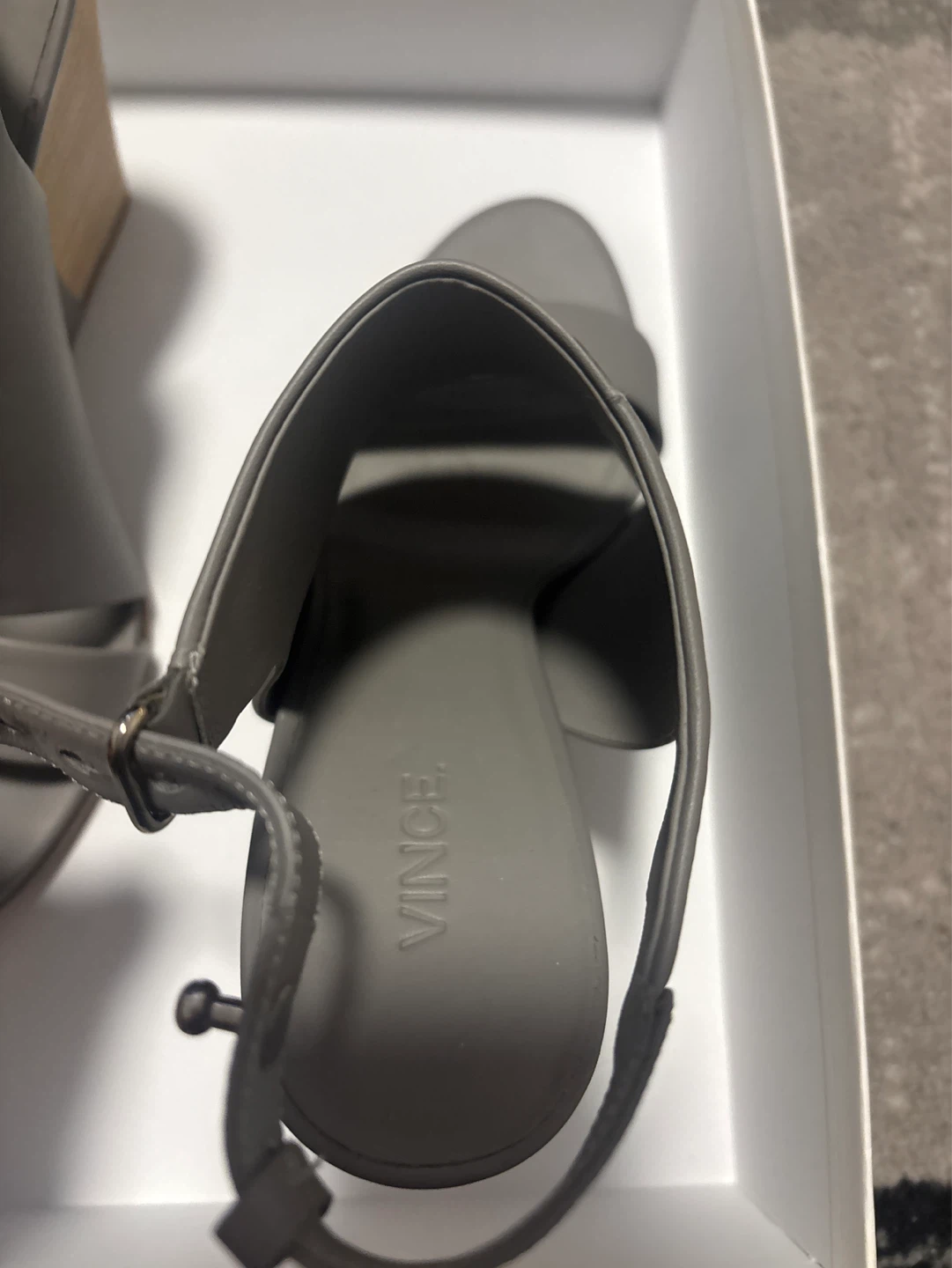Vince Karen Wedge Sandals Grey Leather Size 8 - photo 2