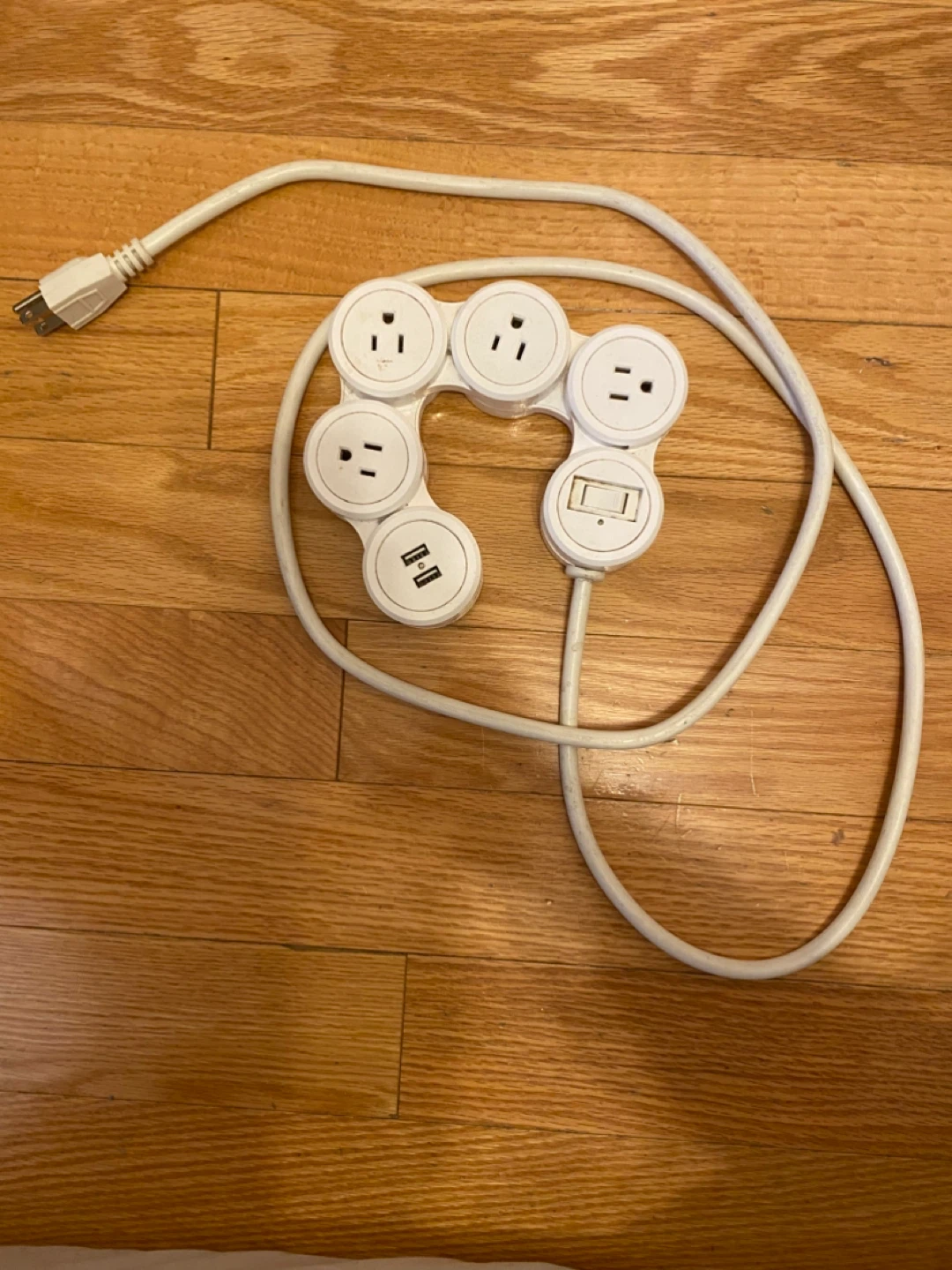 White 5 Outlet Power Strip with 2 USB Ports - photo 4