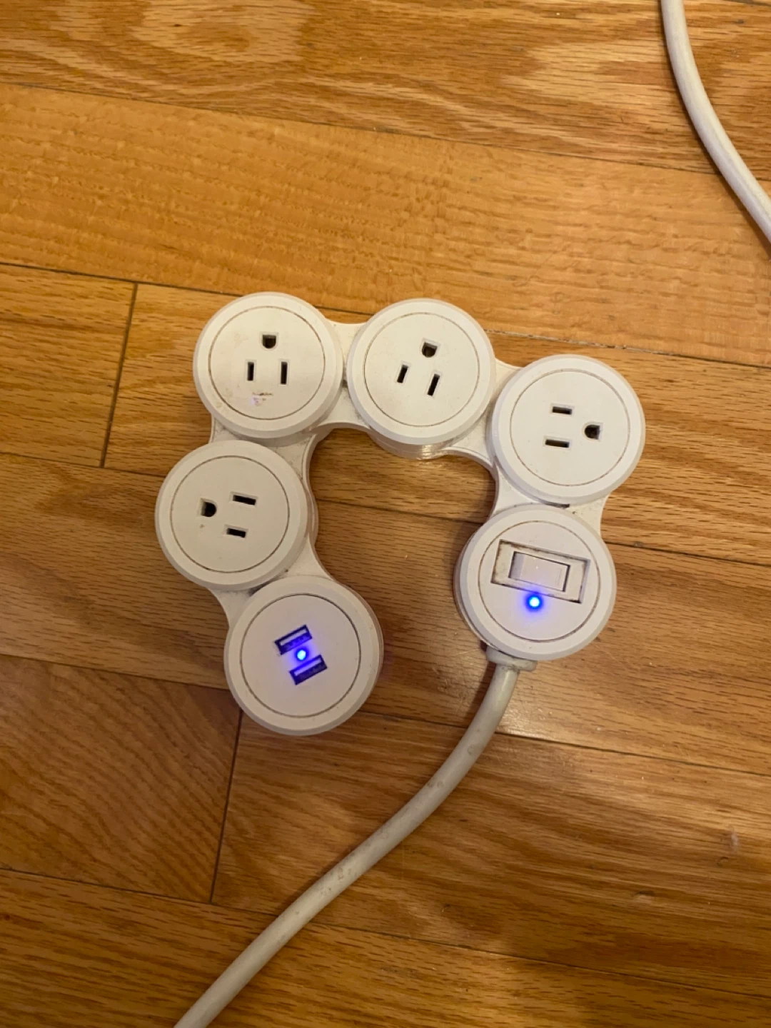White 5 Outlet Power Strip with 2 USB Ports - photo 3