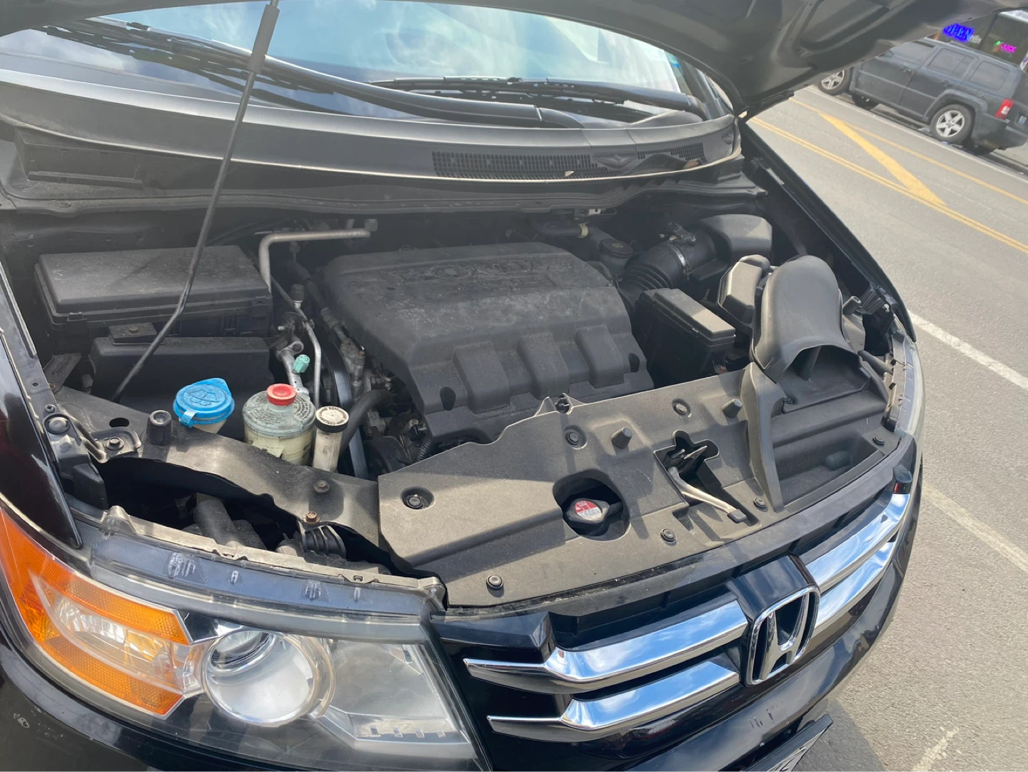 Black Honda Odyssey Minivan