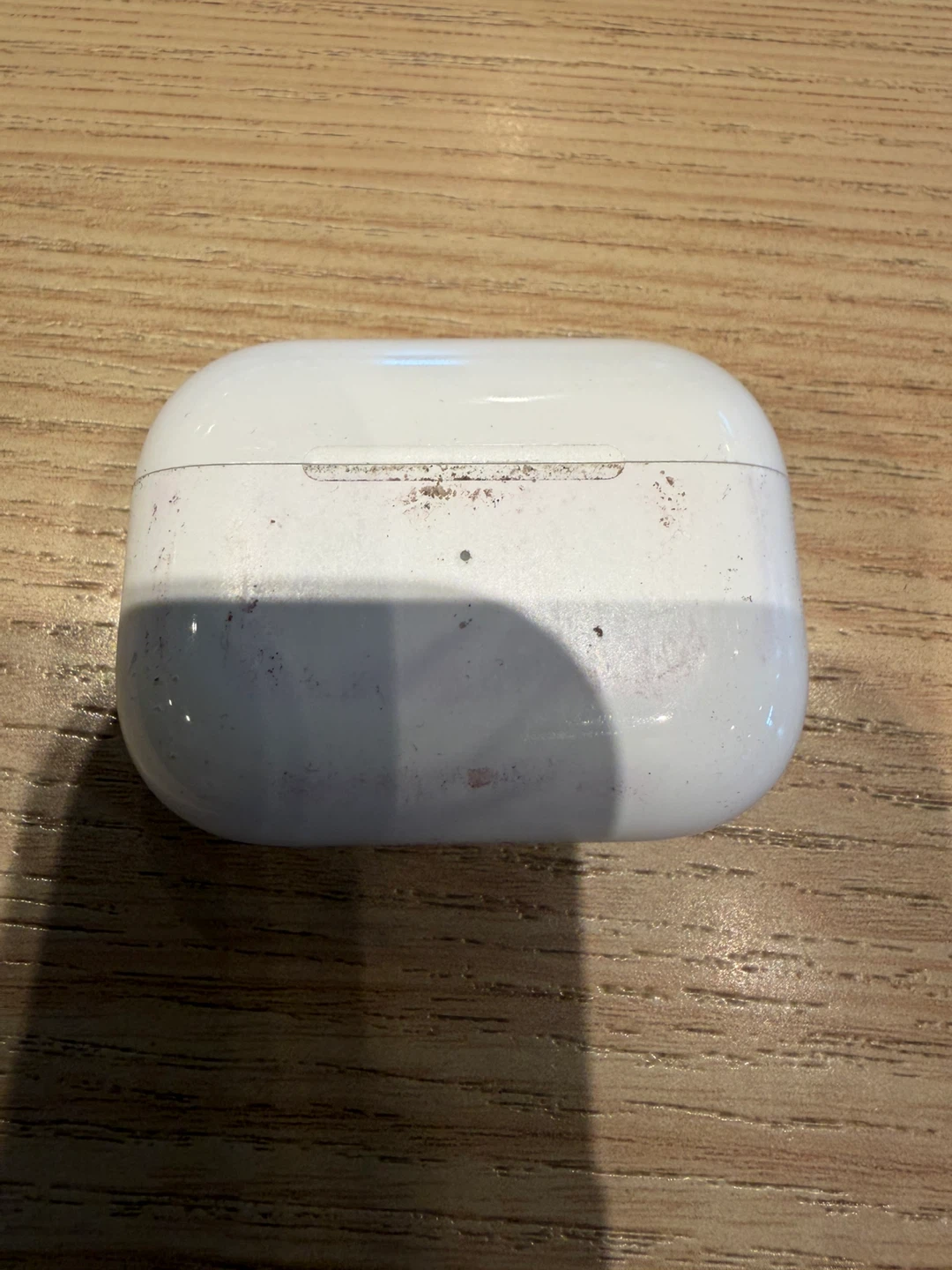 Apple AirPods Pro Charging Case - photo 2