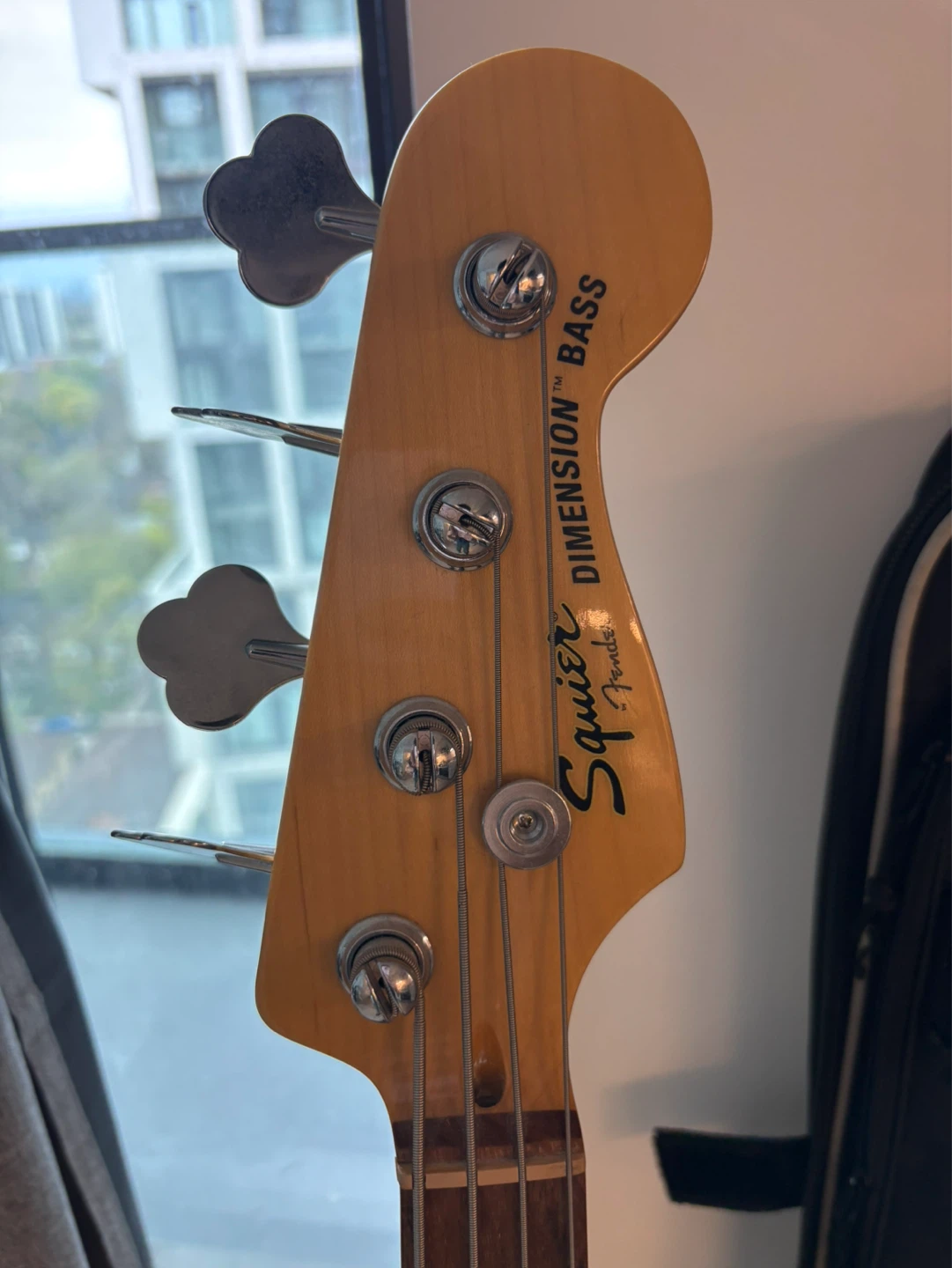 Fender Squier Dimension IV Bass Guitar - photo 3