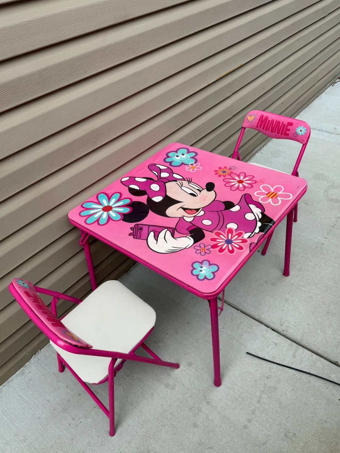 Minnie Mouse Folding Table and 2 Chairs Set