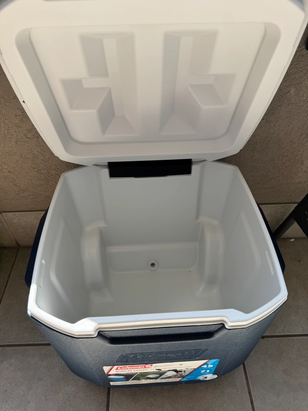 Coleman Rolling Cooler - photo 3