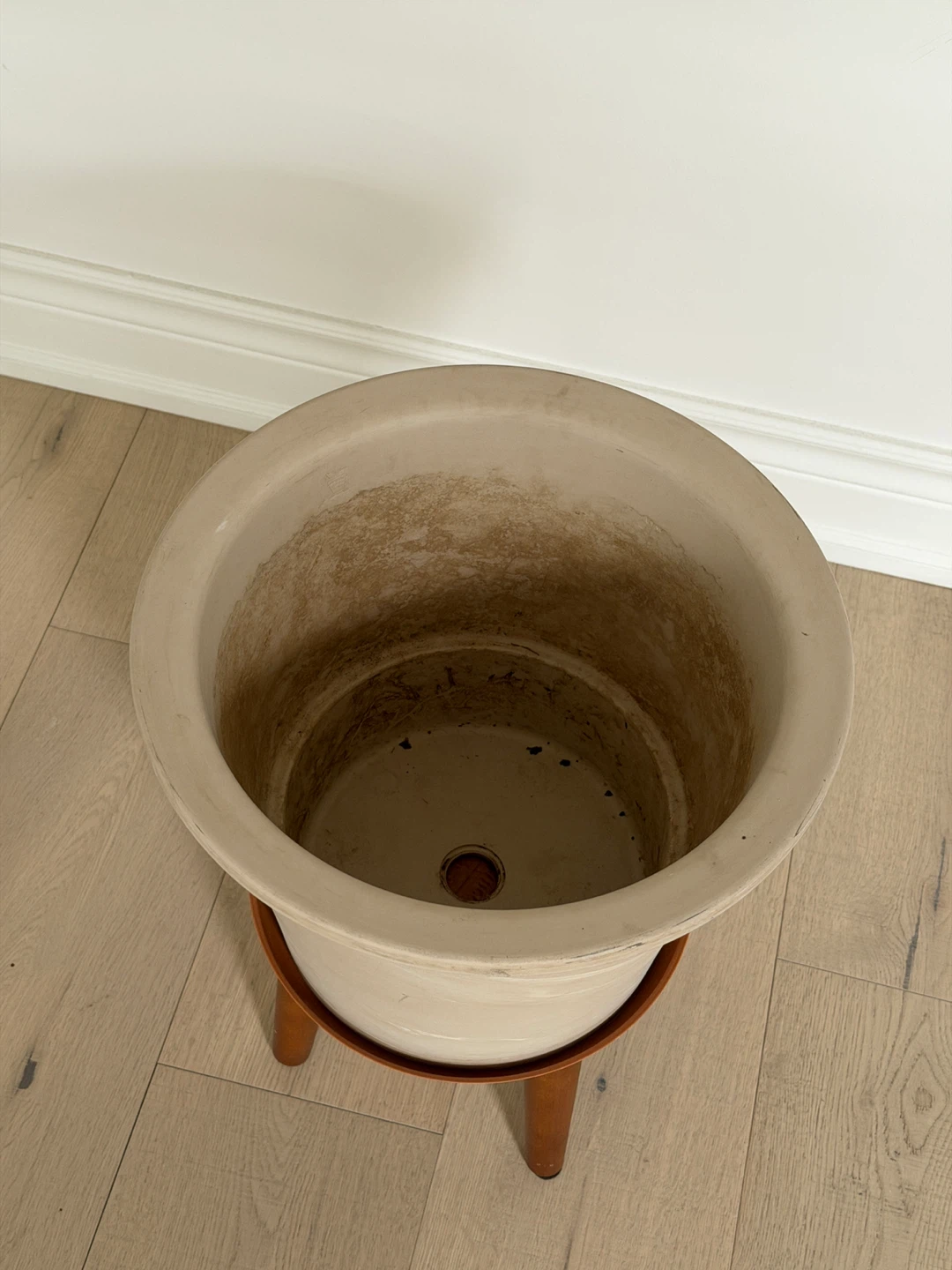 Large planter with wooden stand - photo 3
