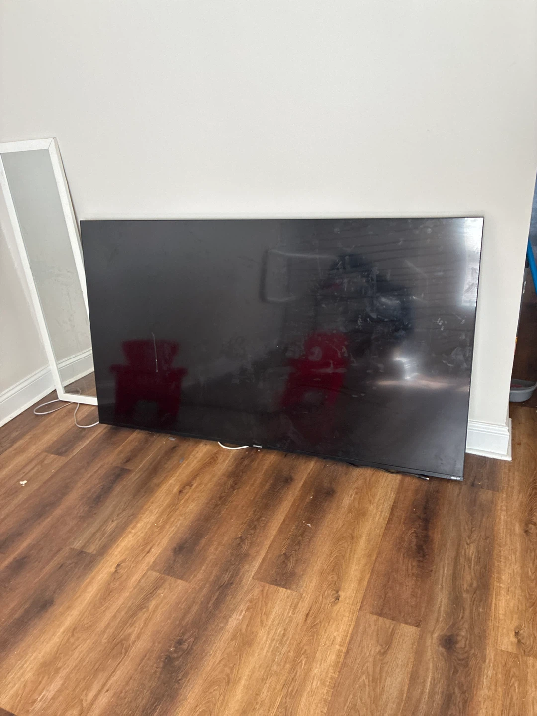 75" Westinghouse Roku Smart TV - photo 4