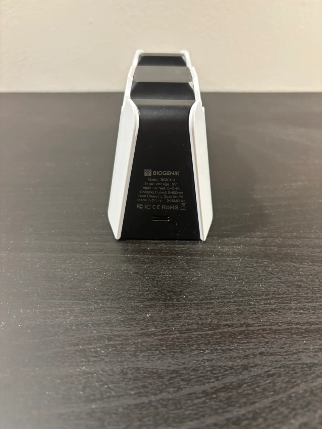 PS5 Controller Charging Dock - photo 3