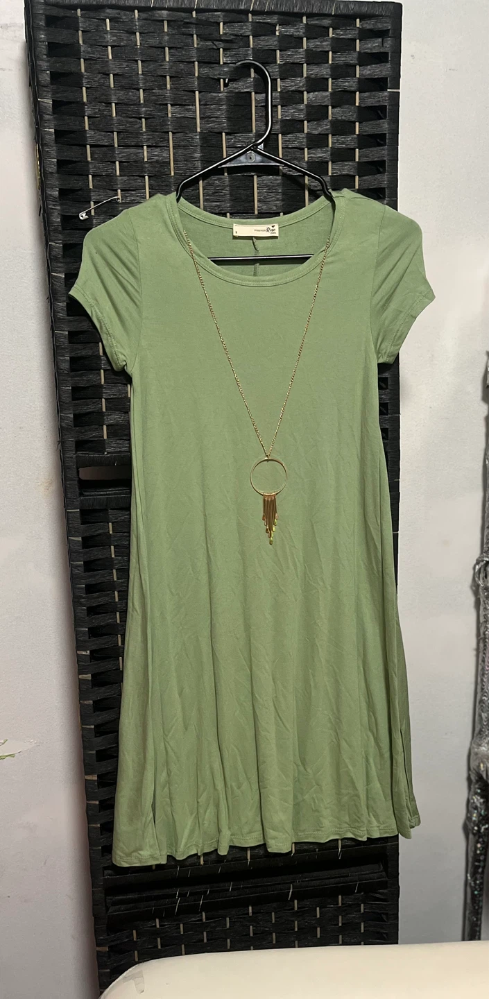 Size S/M/L Green Short Sleeve Casual with Necklace