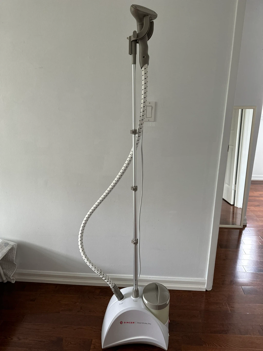 Singer SteamWorks Pro Garment Steamer
