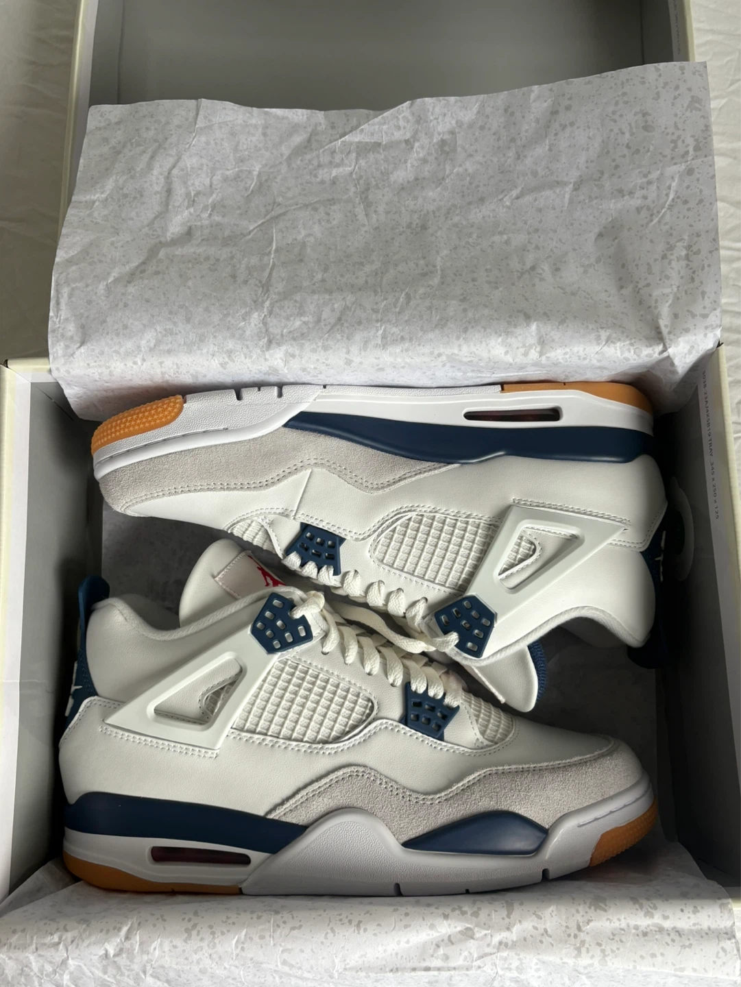 Air Jordan 4 Retro SB 'White Navy' Sneakers