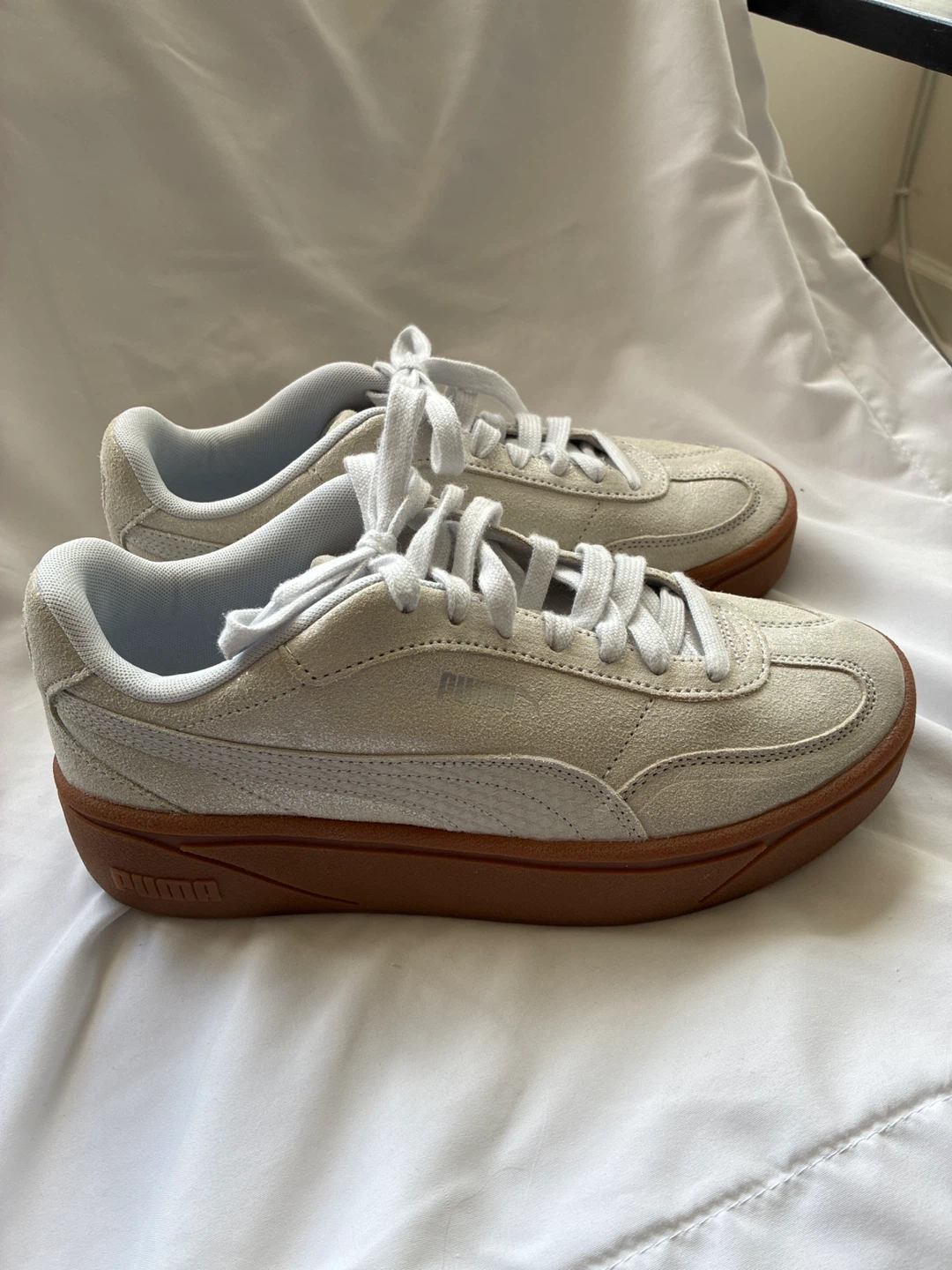 Puma Suede Sneakers - women’s Size 10