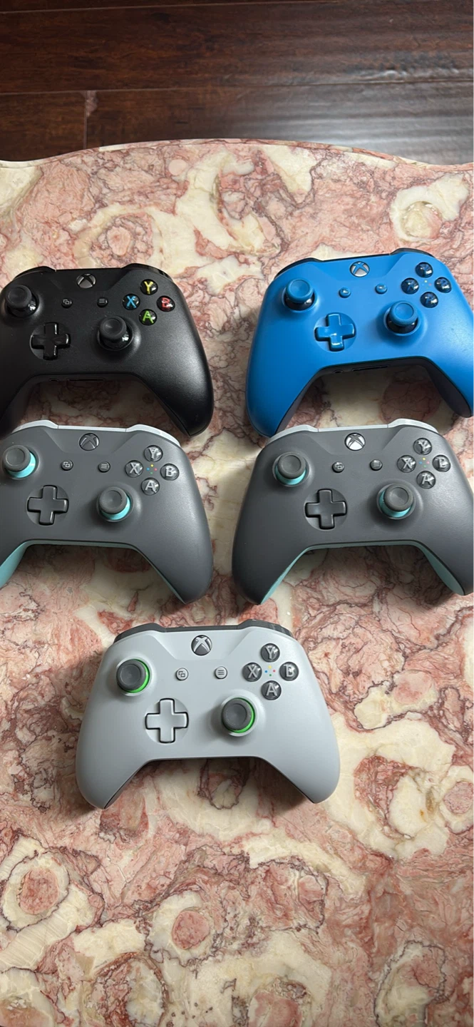 Xbox Wireless Controllers - 5 Pack